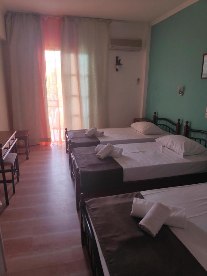 Angela - Zoi Skiathos Town